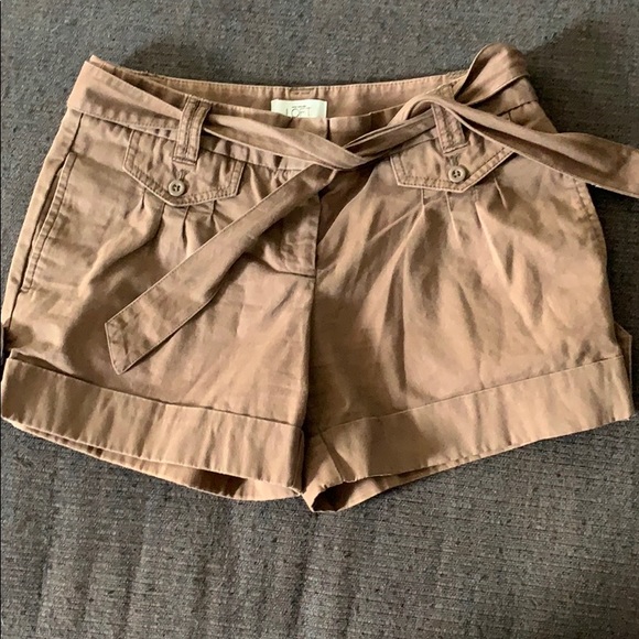 Loft Shorts - Picture 3 of 4